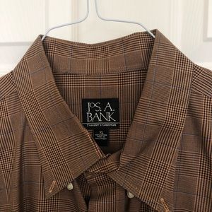 Jos A Bank Traveler Shirt. XL. Sharp!